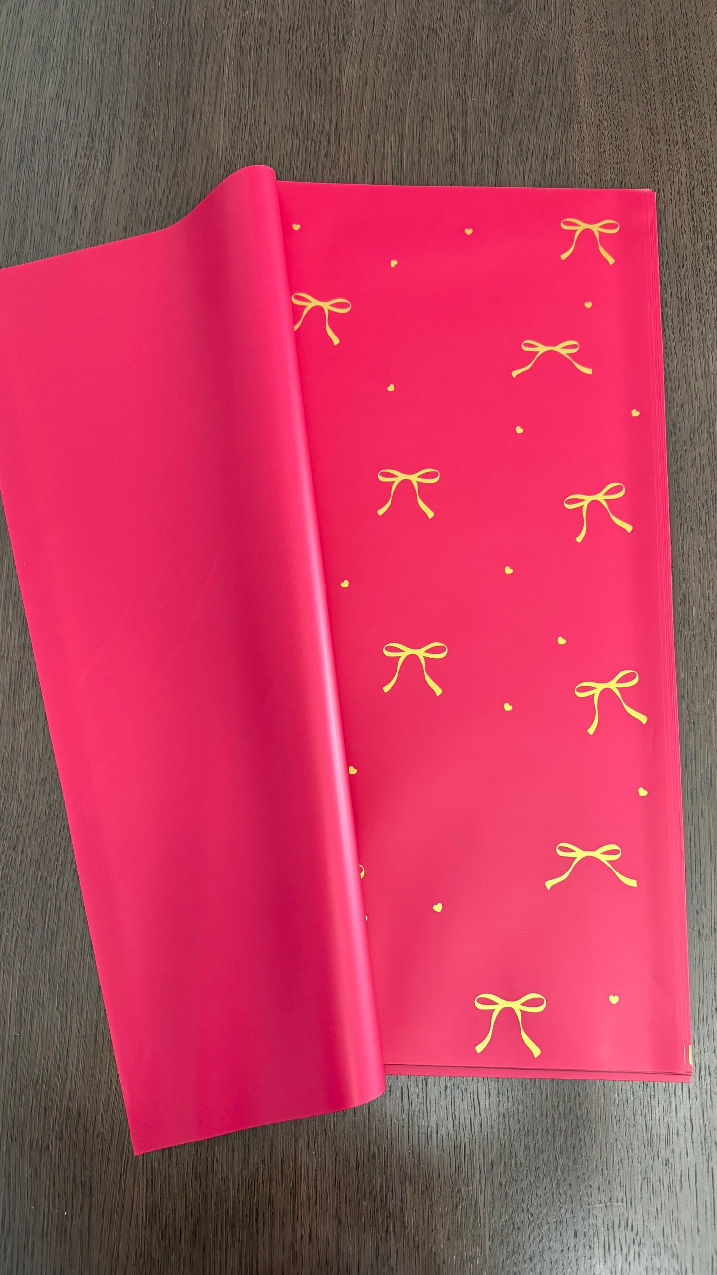 Red Bow Wrapping Paper
