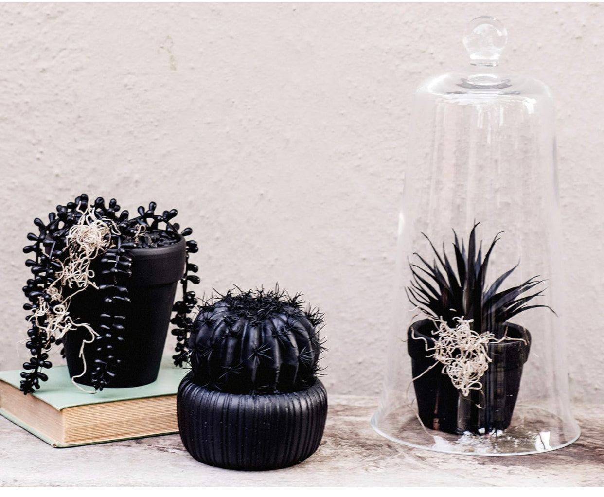 Spray paint Design Master 725 Flat Black