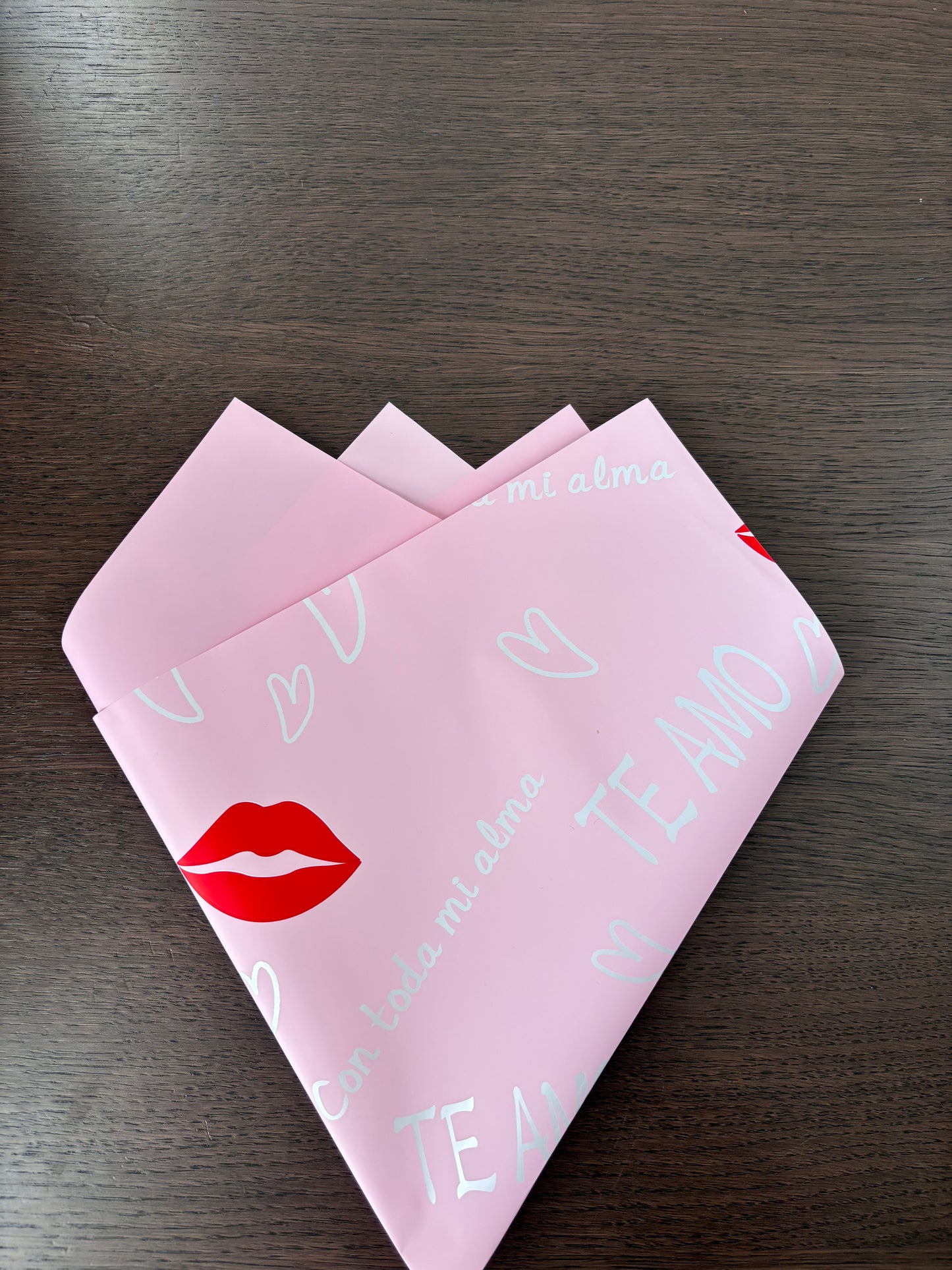 Pink "Te Amo" Wrapping Paper