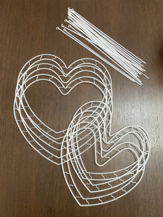 6 pc Plastic Heart Shape Bouquet Stand.