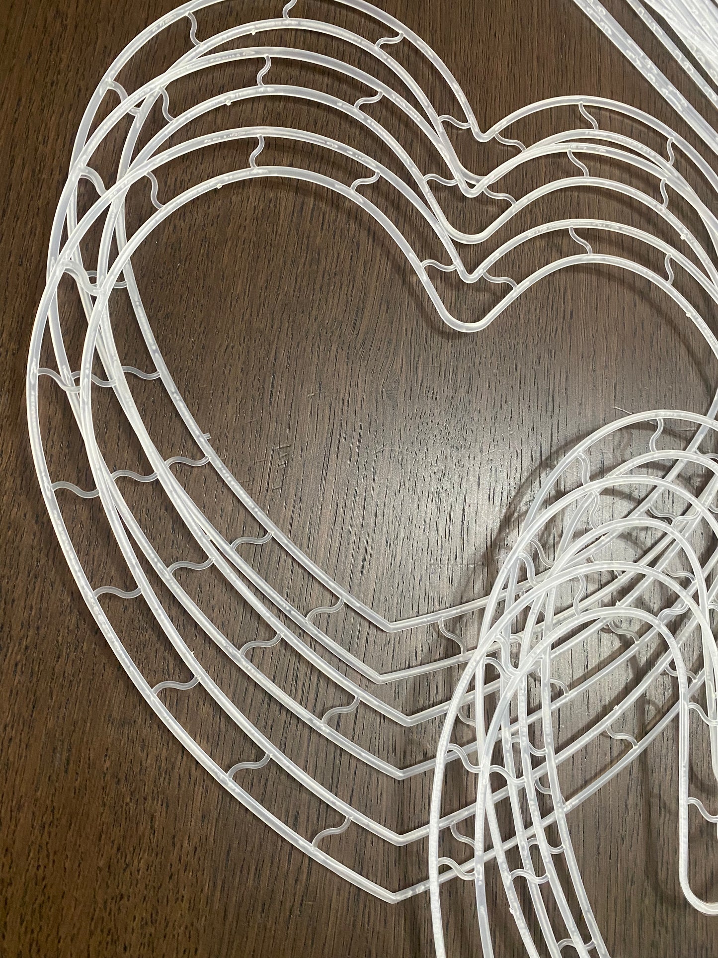 6 pc Plastic Heart Shape Bouquet Stand.
