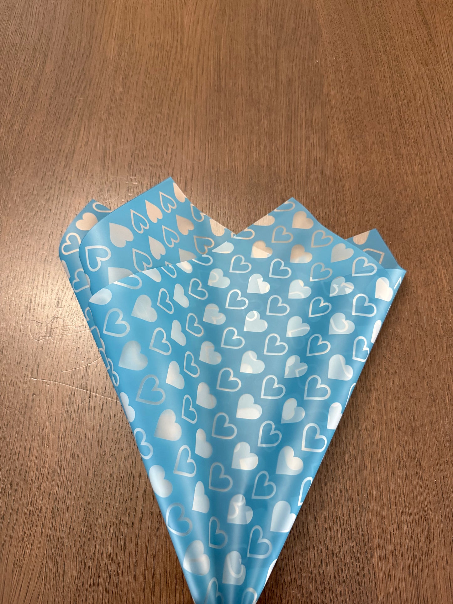 P.NGZ-XAX  - Blue Semi Transparent  Heart Print Wrapping Paper-