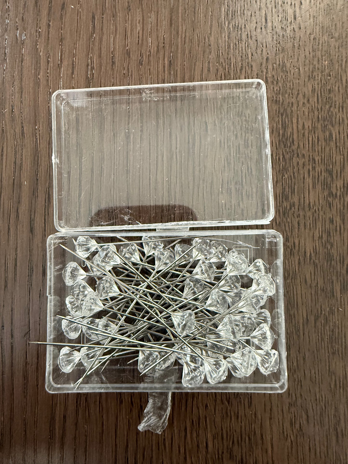 A.ZSDWZ Acrylic Diamond Flower Pin