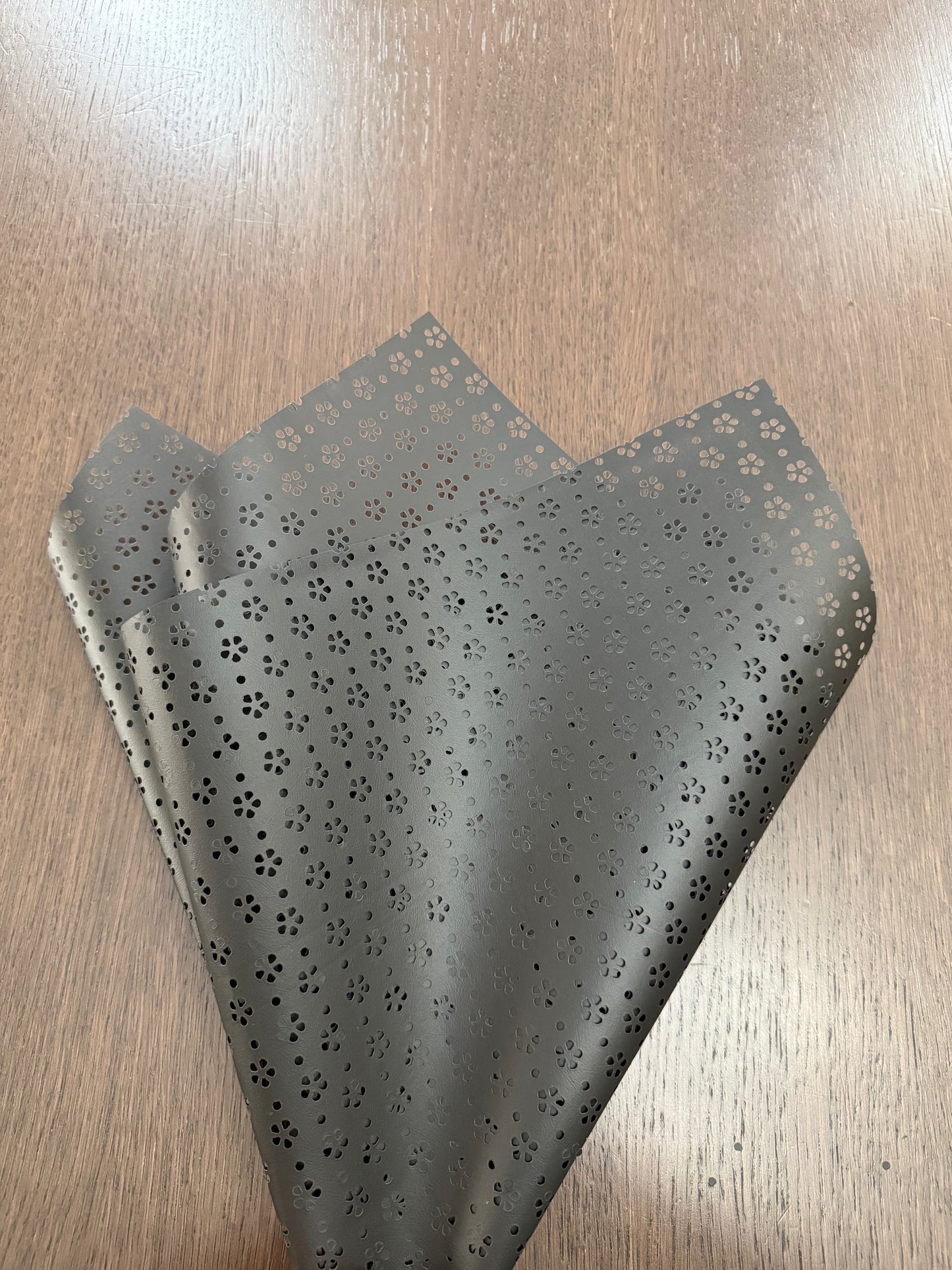 P.YSXL Black Picado Wrapping Paper (10 Sheet)