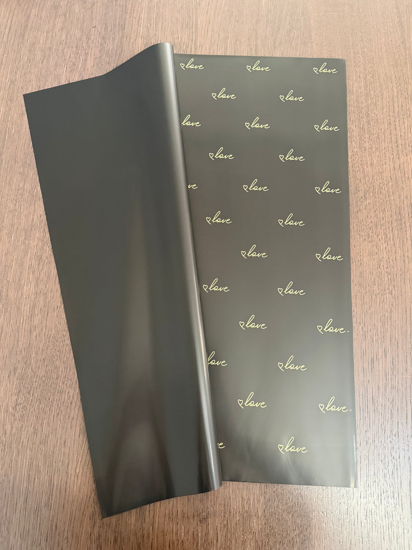 D&A002 Black -Love- Wrapping Paper
