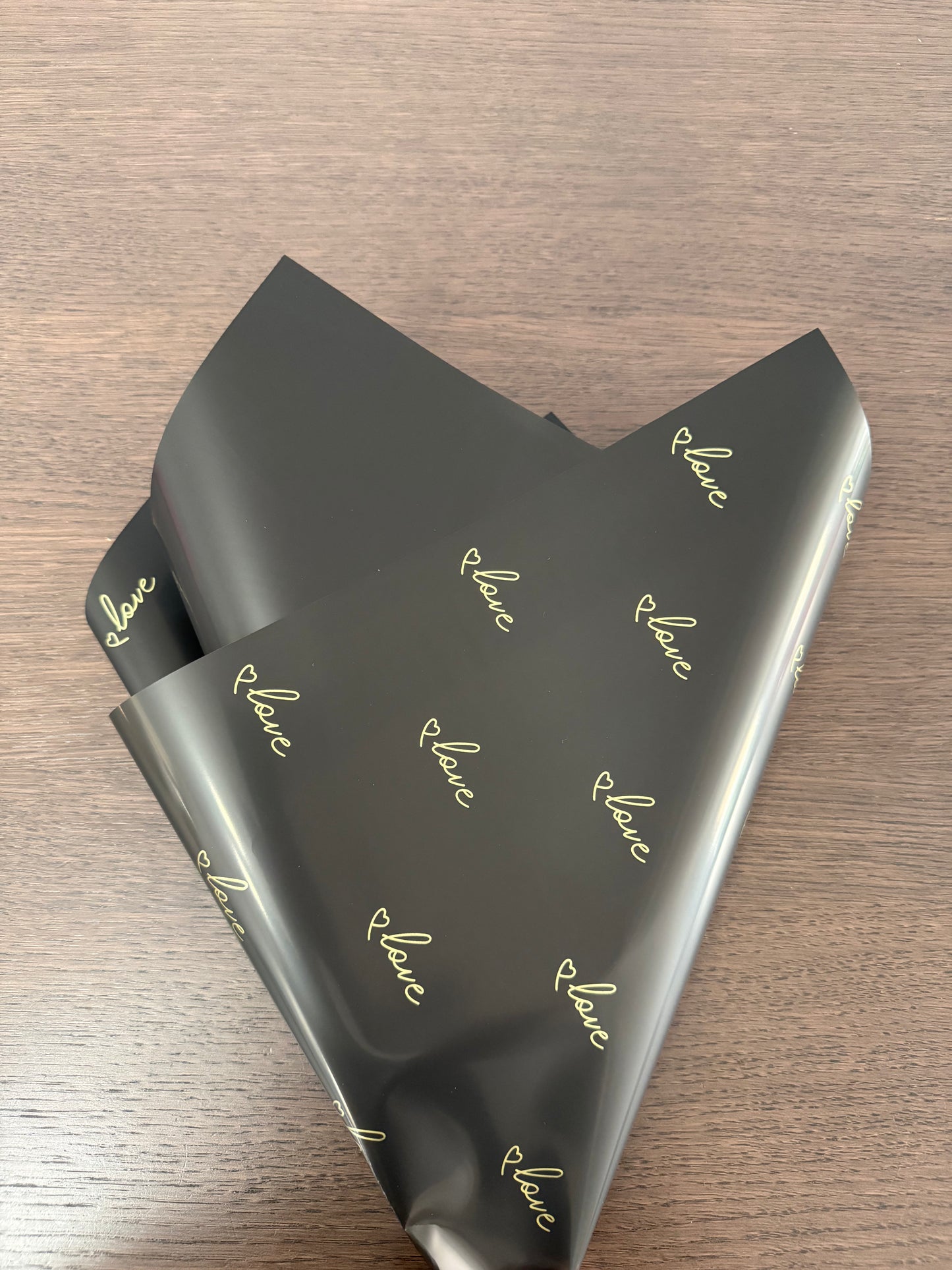 D&A002 Black -Love- Wrapping Paper