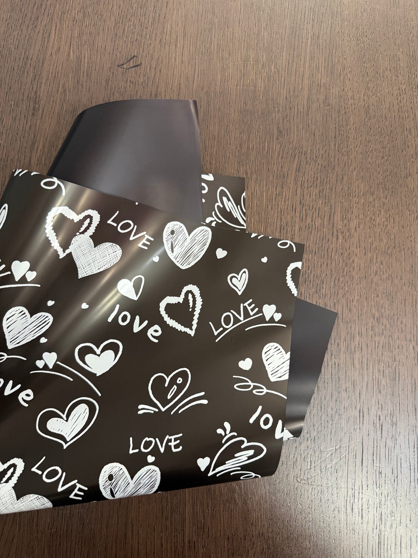 D&A001 Black Love- Heart Print Wrapping
