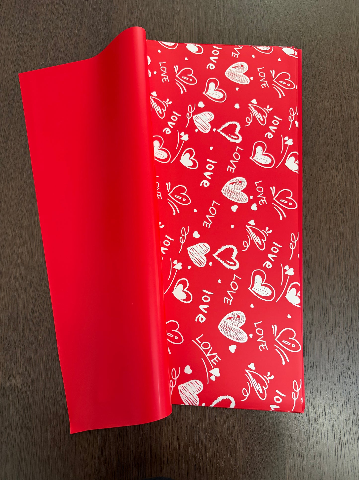 D&A001 Red Love- Hearts Print Wrapping paper
