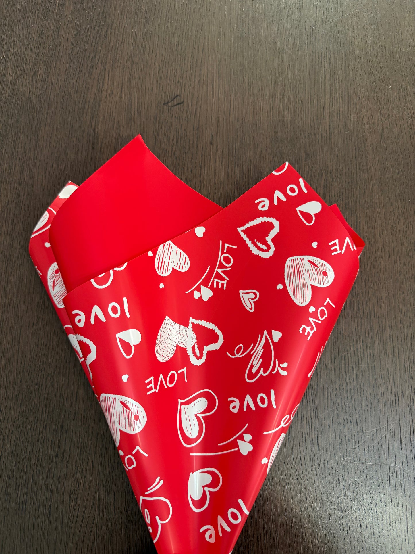 D&A001 Red Love- Hearts Print Wrapping paper