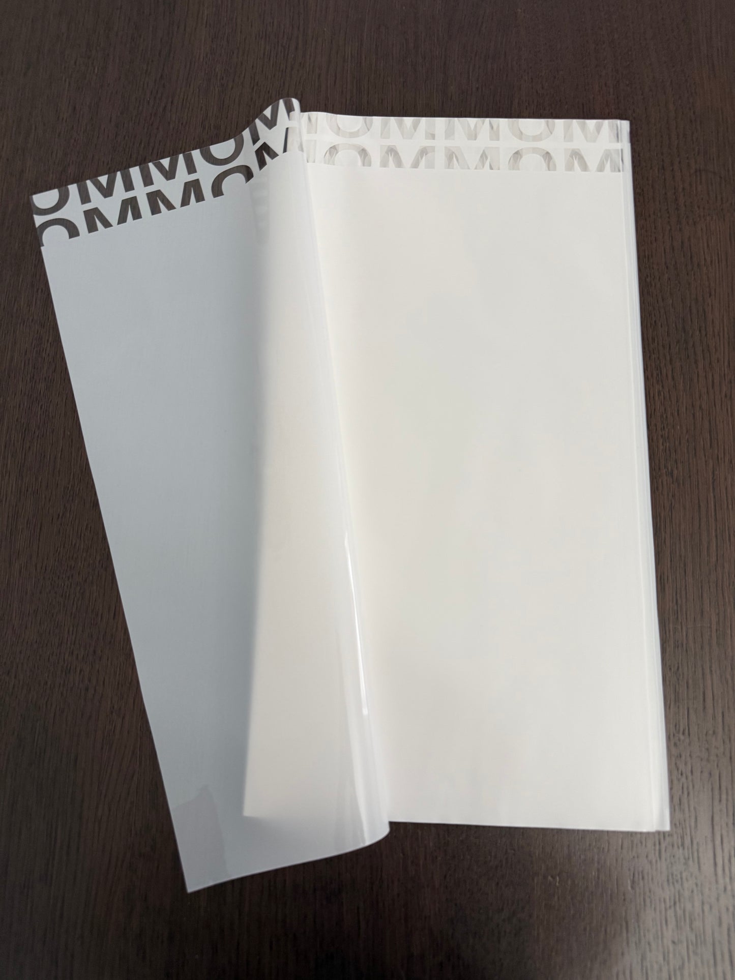 P.WAMQJ -MOM- White Wrapping Paper (10 Sheet)