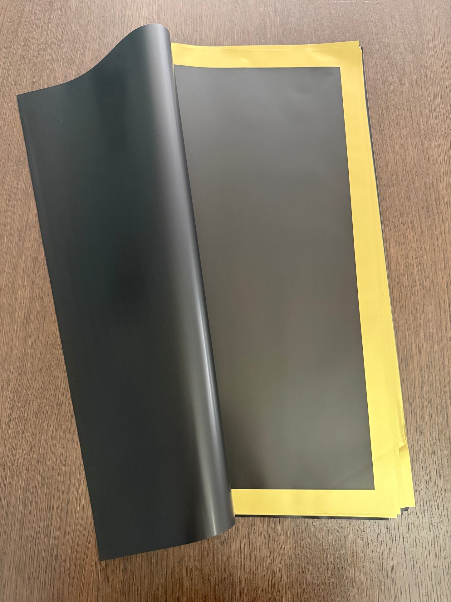 P.XXY-023 Black/Gold Wrapping Paper