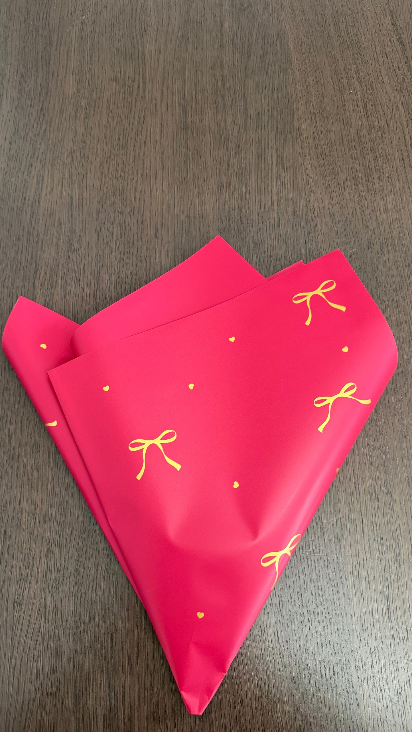 Red Bow Wrapping Paper