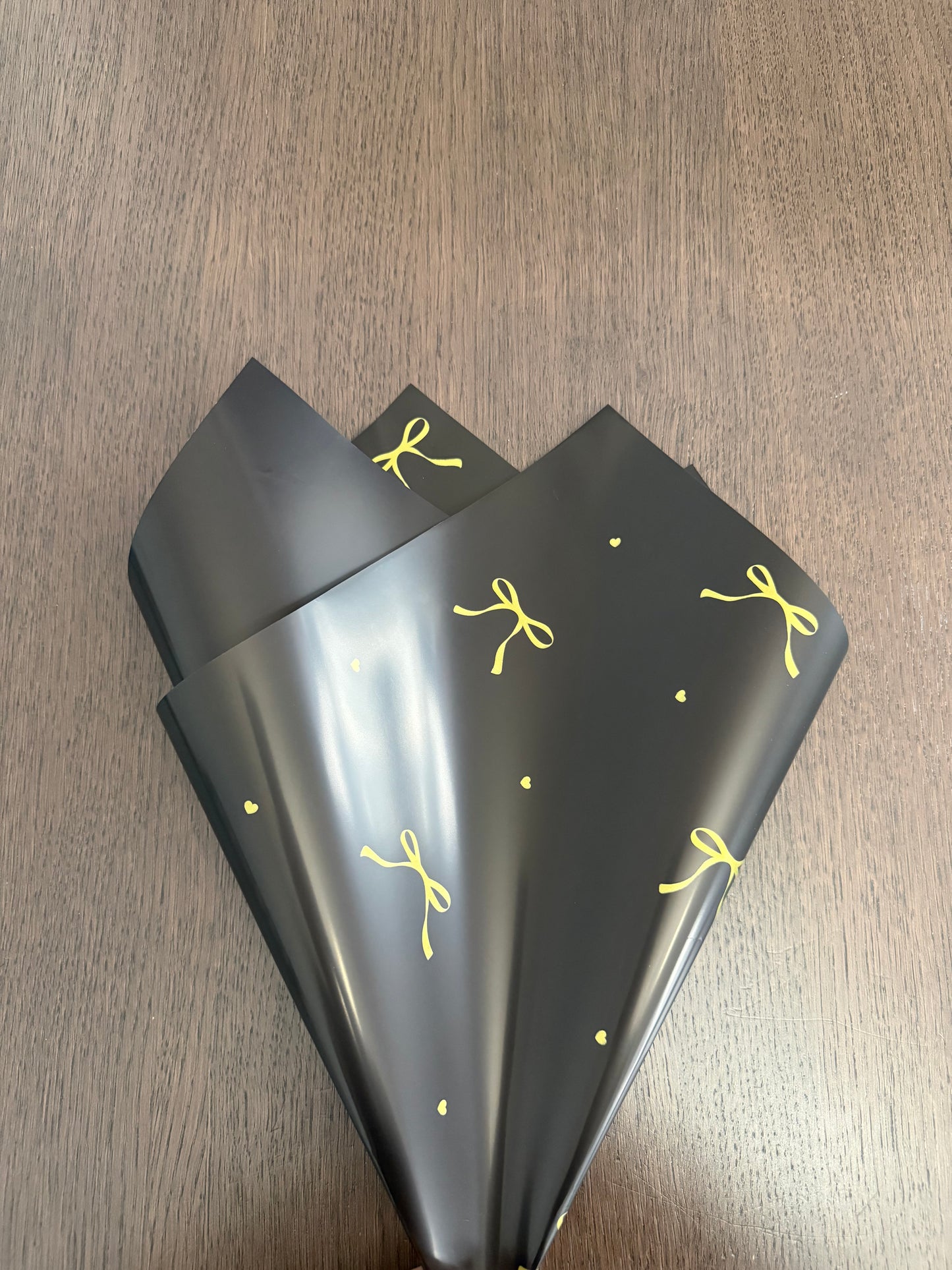 Black Bow Wrapping Paper
