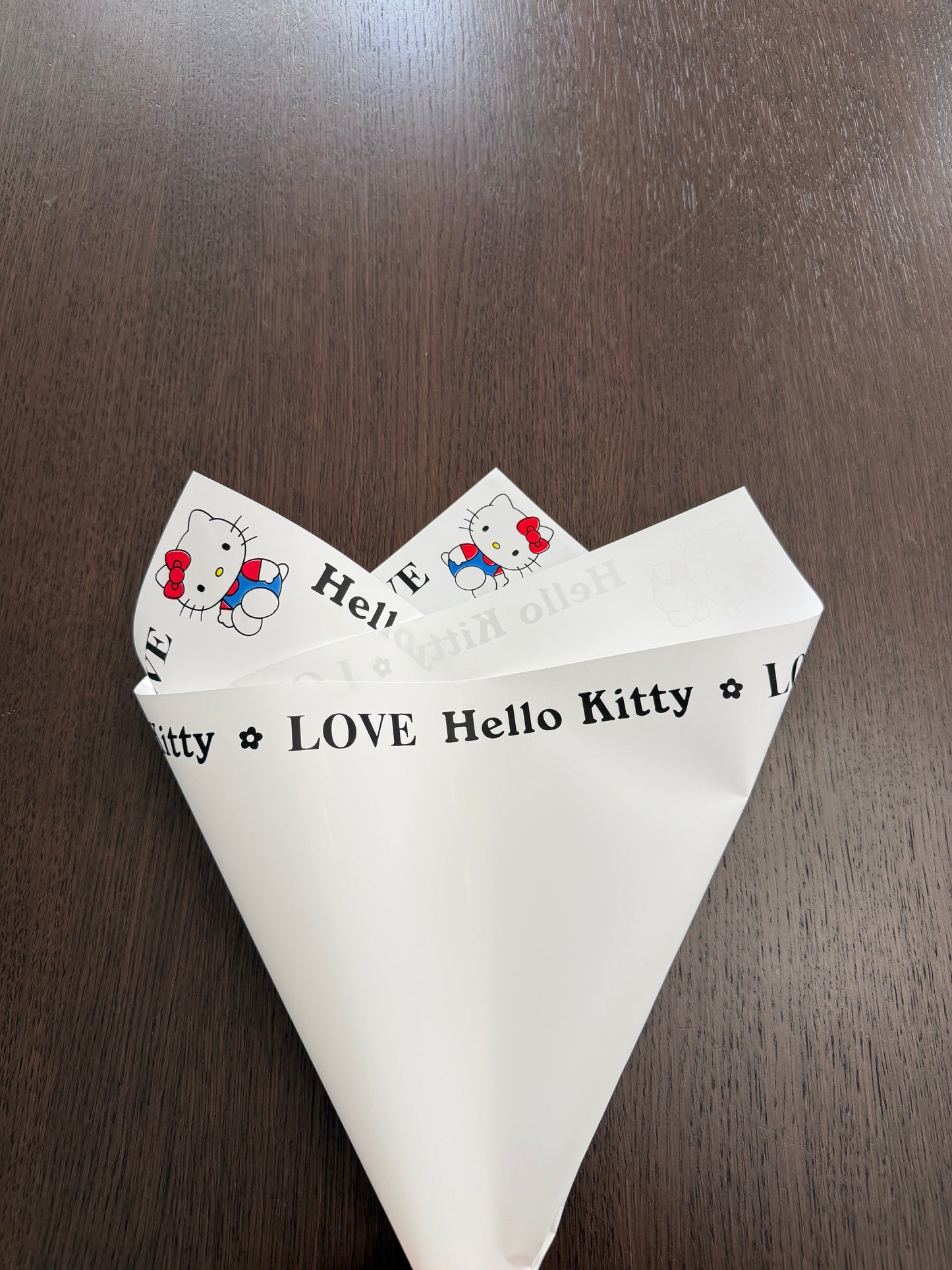 White -LOVE- Cute Cat Wrapping Paper