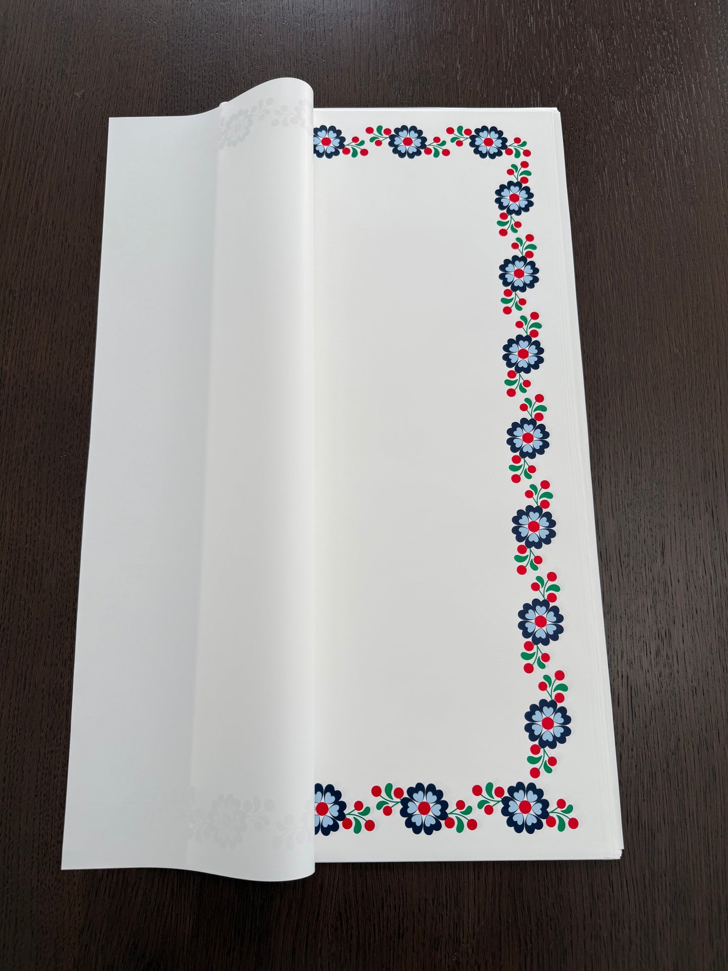 White Hermoso Cariño Wrapping Paper