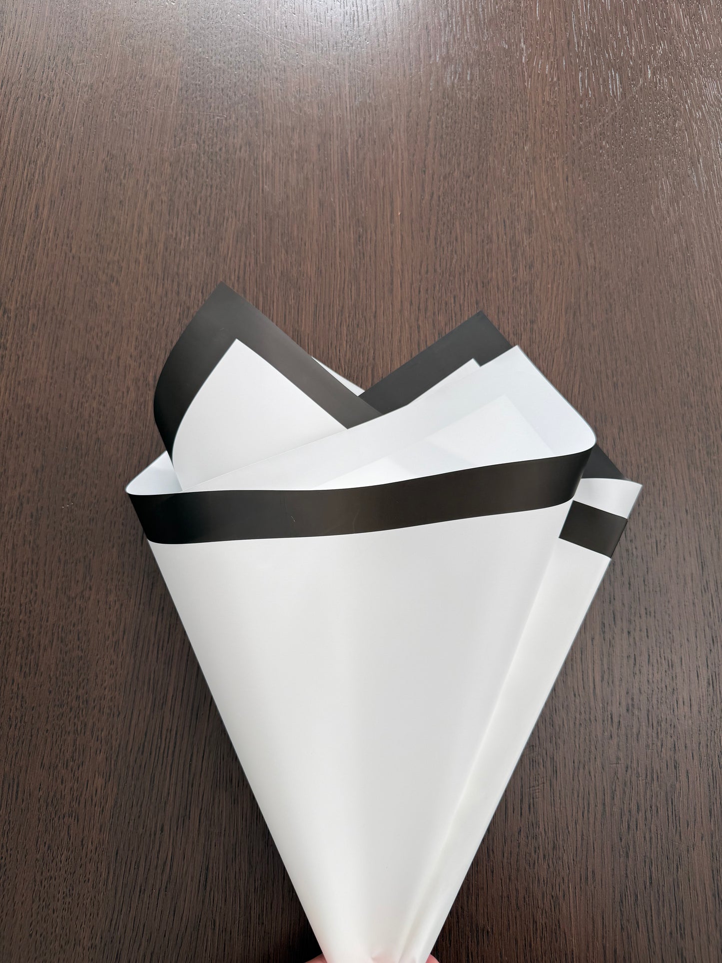 P.XXY-023 White/Black Wrapping Paper