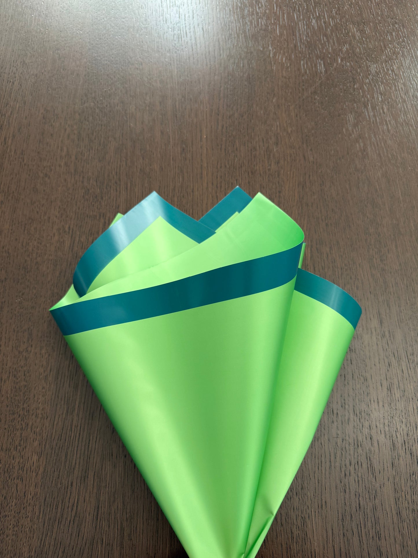 P.XXY-023 Green/D Green Wrapping Paper